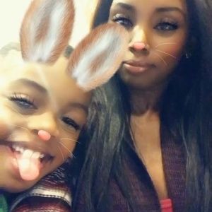 Meet your Posher, Leonora